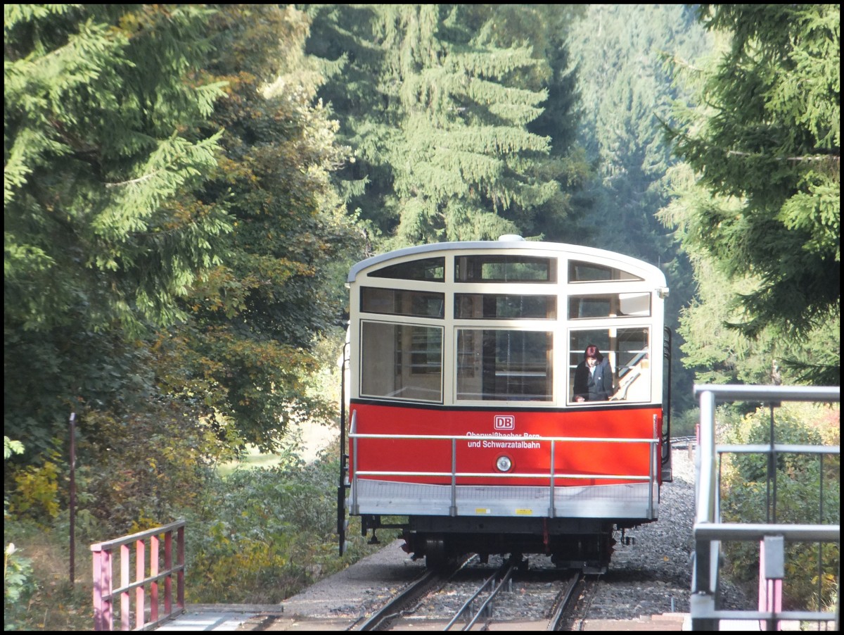 Eine der Oberweibacher Bergbahnen bei der Bergstation am 14.10.2013