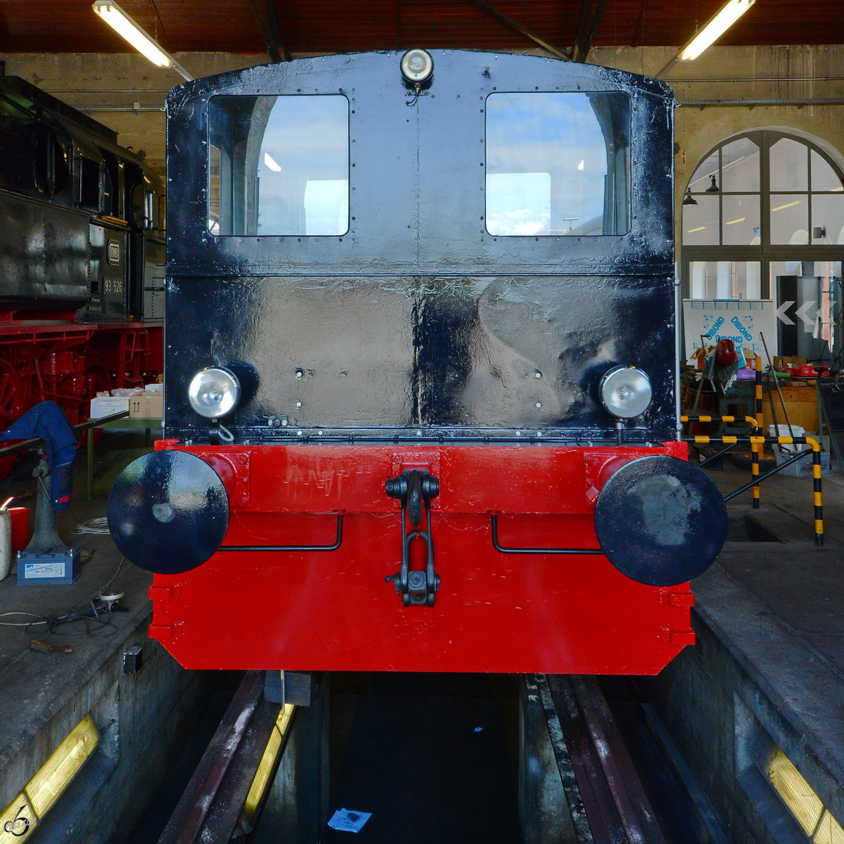 Eine Rangierlokomotive Anfang Juni 2019 im Deutschen Dampflokomotiv-Museum Neuenmarkt-Wirsberg.