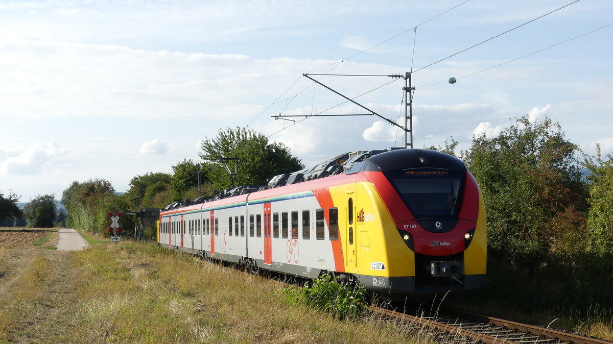 Eine RB11 Bad Soden - Frankfurt Höchst zwischen Sulzbach (Taunus) und Frankfurt Sossenheim. Aufgenommen am 31.8.2018 17:19
