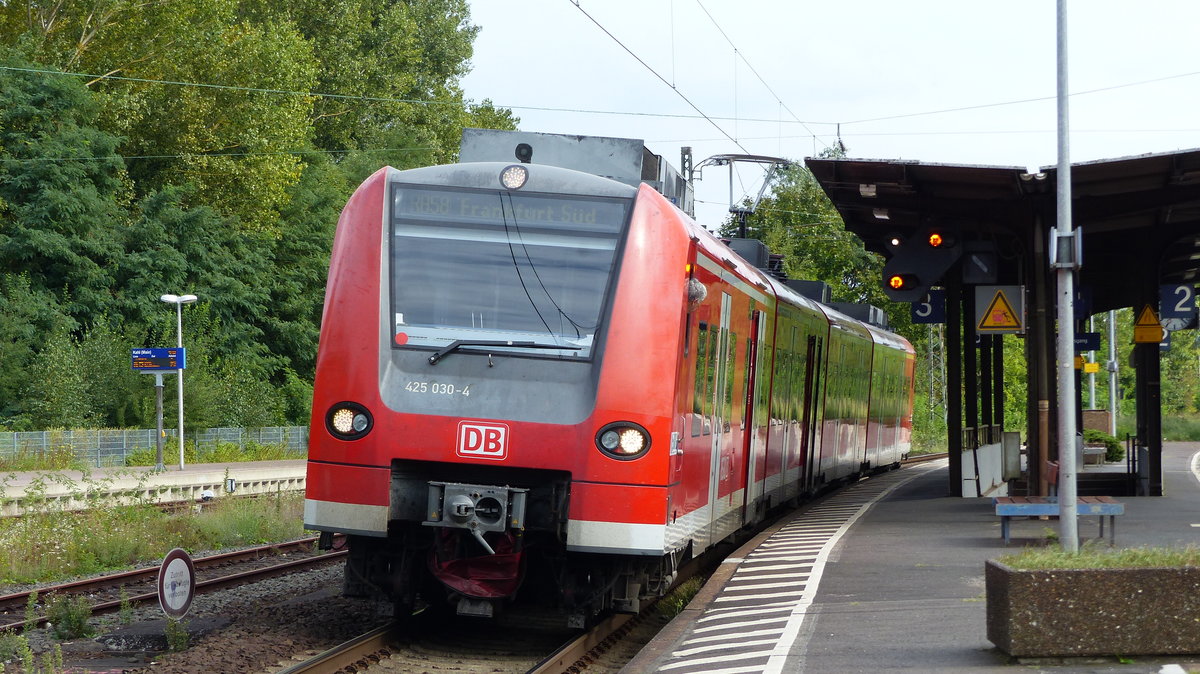 Eine RB58 nach Frankfurt Süd bei ihrem Zwischenhalt in Kahl (Main). Aufgenommen am 2.9.2017 16:24