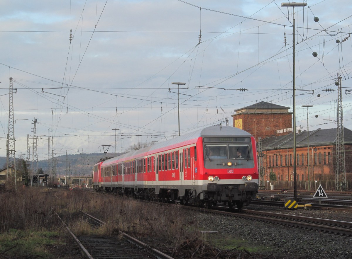 Eine Regionalbahn aus Würzburg Hbf erreicht am 23. Dezember 2013 als RB aus Würzburg Hbf den Bahnhof Bamberg.
