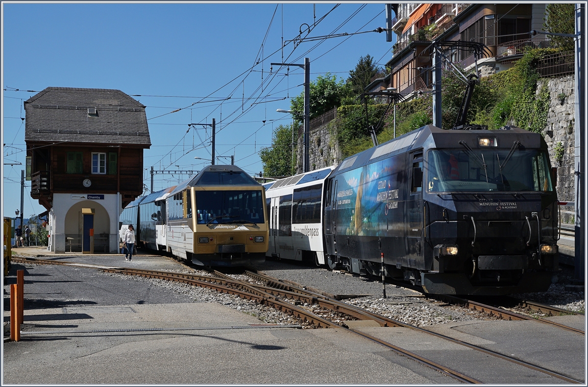 Eine Reise von Glion nach Blonay - Funi Flirt und Surf schlägt der Internet-Fahrplan vor, ich wählte einen anderen Weg: Zahnradbahn, GoldenPass Panoramic, Dieseltriebwagen und Dampfzug: Kaum in Montreux gings gleich wieder Bergauf mit dem GoldenpassPanoramic schlängelte ich mich nach Chamby. 7. Aug. 2016
