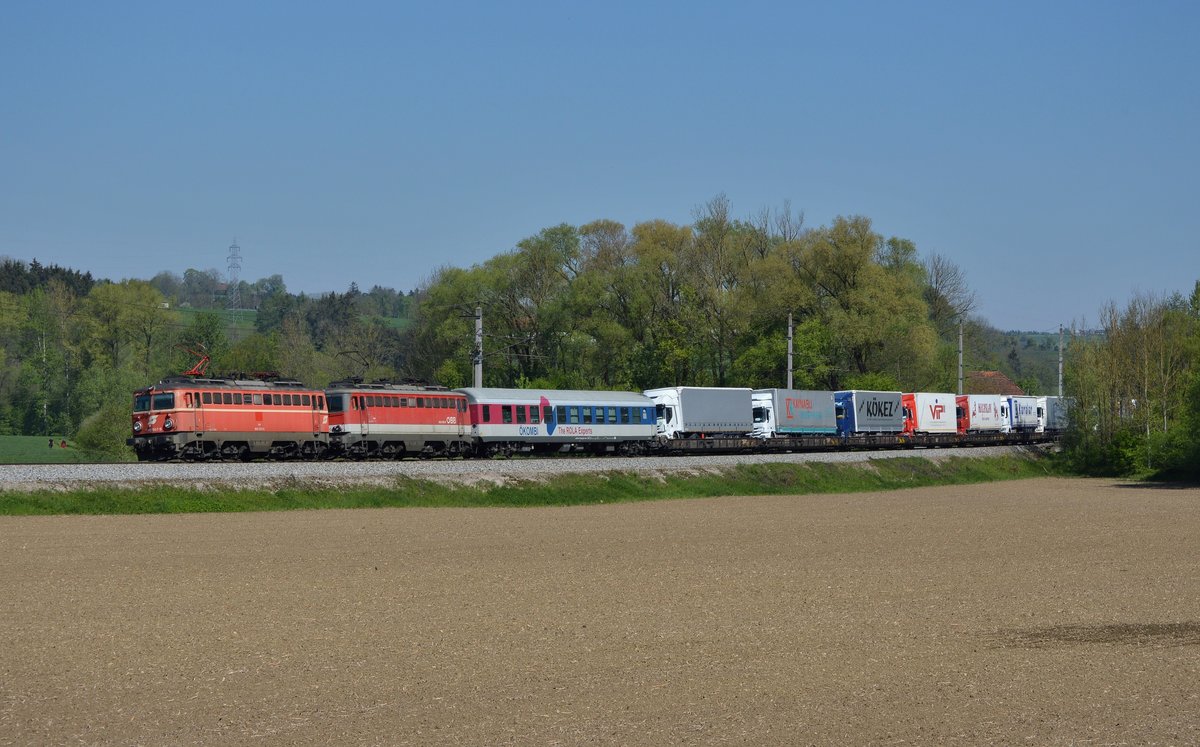 Eine Rola bespannt mit 1142 567 und 1142 616 am 07.05.2016
kurz vor Wartberg an der Krems!