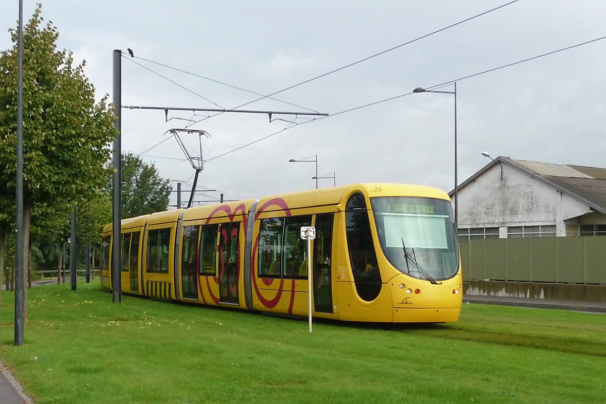 Eine Straßenbahn in Mulhouse/Elsass, 3.10.12