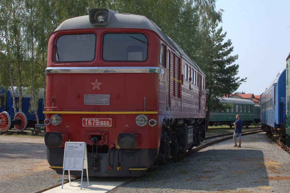 eine  Taigatrommel  oder besser Sergej in Luzna u Rakovnika. T679 1600
27.08.2017 13:37 Uhr.