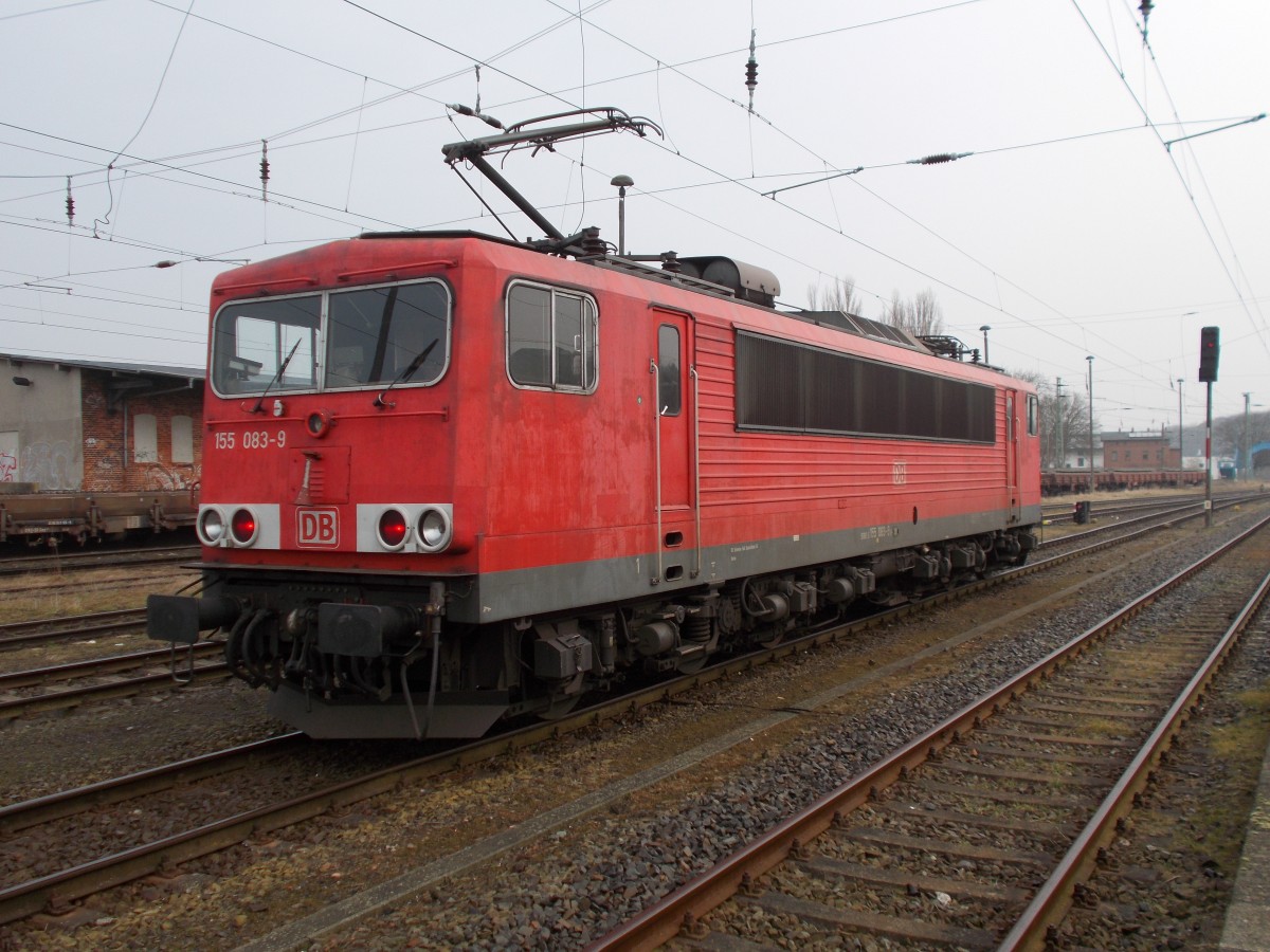 Eine Überholung vom RE nach Sassnitz und eine Lz Fahrt nach Binz mußte 155 083,am 10.März 2015,in Bergen/Rügen abwarten,bevor es weiter nach Mukran ging.