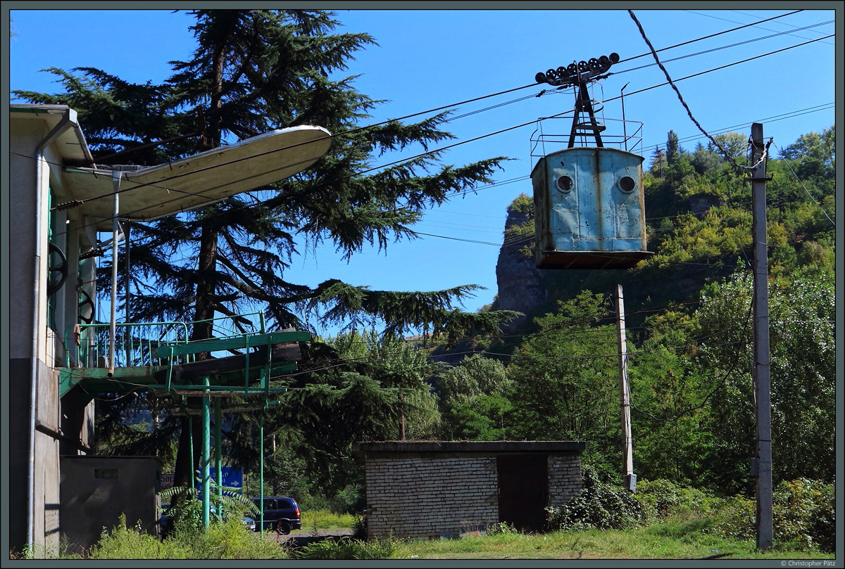 Eine von zahlreichen alten Seilbahnen in Tschiatura. Diese verbindet Tsopi mit Avarioni, ist aber seit Juli 2019 außer Betrieb. (18.09.2019)
