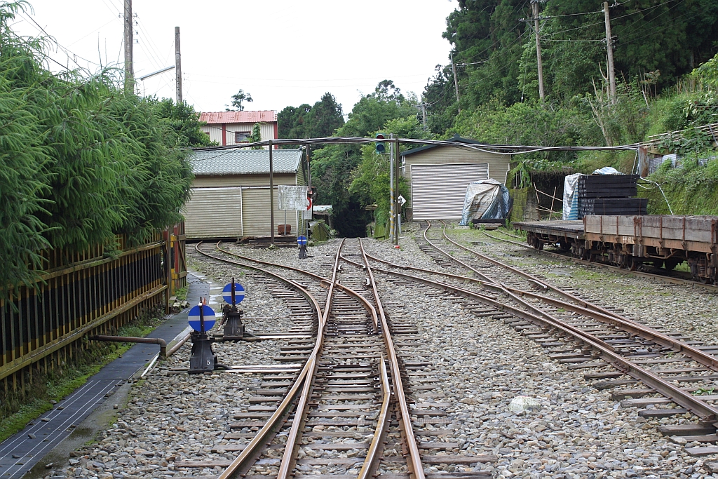 Einfahrbereich der Fenchihu Station, Blickrichtung Chiayi Station, am 06.Juni 2014.