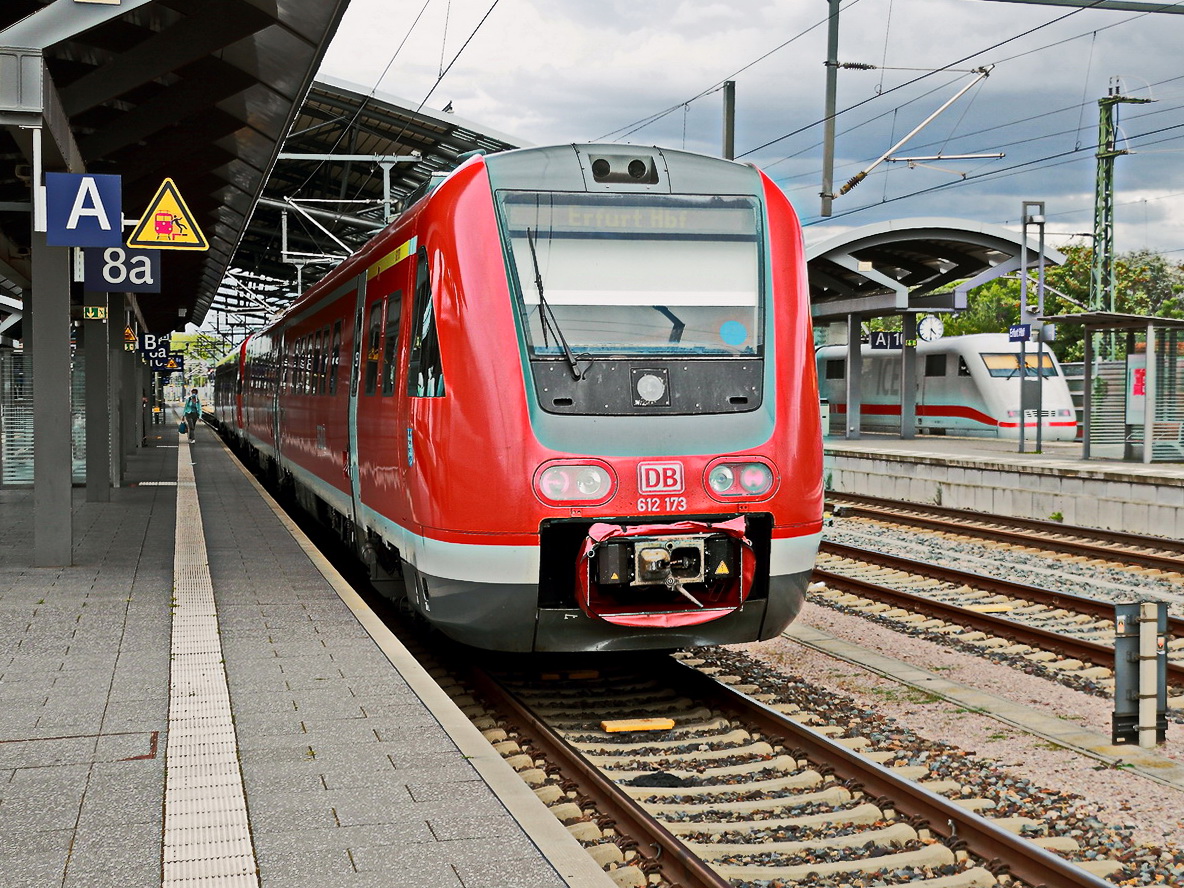 Einfahrt 612 173 als RE 3 in den Bahnhof Erfurt am 29. August 2020.