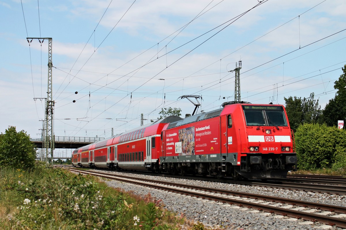 Einfahrt am 14.06.2014 von 146 235-7  600 Jahre Konstanzer Konzil  mit einer RB nach Neuenburg (Baden) in Müllheim (Baden).