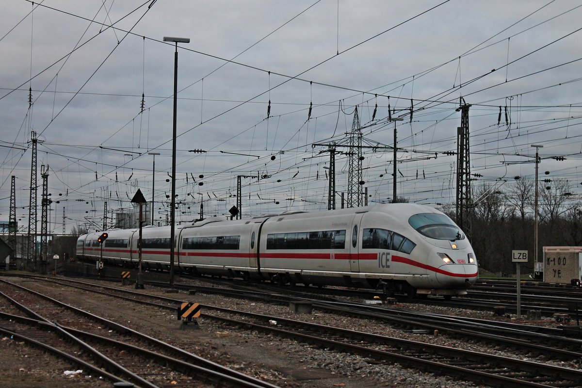 Einfahrt am 30.01.2018 von 403 501-0  Freiburg im Breisgau  zusammen mit 403 560-6  Linz am Rhein  in den Badischen Bahnhof von Basel, wo sie ihren vorletzten Zwischenhalt vor dem Zielbahnhof einlegten.