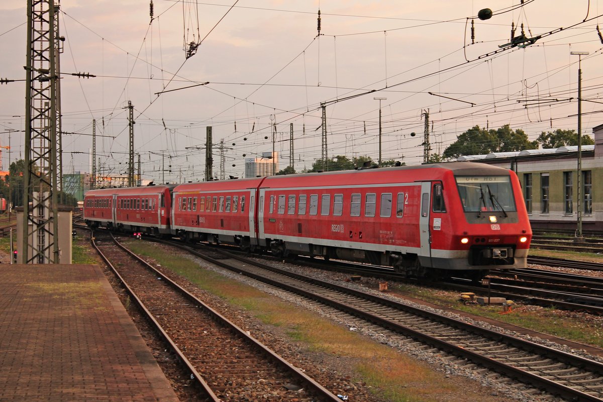 Einfahrt am Morgen des 06.08.2015 von 611 037 zusammen mit 611 527 als Leerfahrt in den Badischen Bahnhof von Basel. Später starteten sie zusammen als ersten IRE (Basel Bad Bf - Ulm Hbf) des Tages in Richtung Hochrhein.