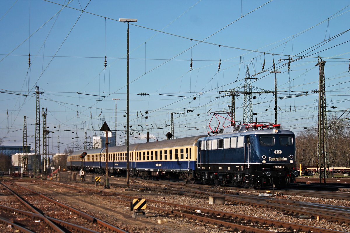 Einfahrt am Nachmittag des 14.02.2018 von CBB 110 278-9 (115 278-4) mit dem Leerzug DLr _____ (Dortmund Bbf - Chiasso) in den Badischen Bahnhof von Basel und wird ihn hier dann an die SBBC/RADVE Re 620 027-3 abgeben.