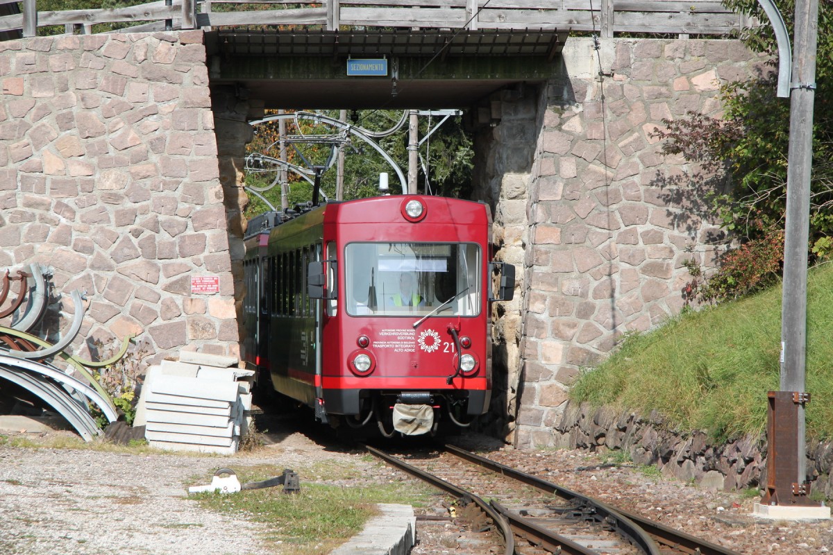 Einfahrt von Zug Nr.21 in die Station Klobenstein/Collalbo.07.10.14