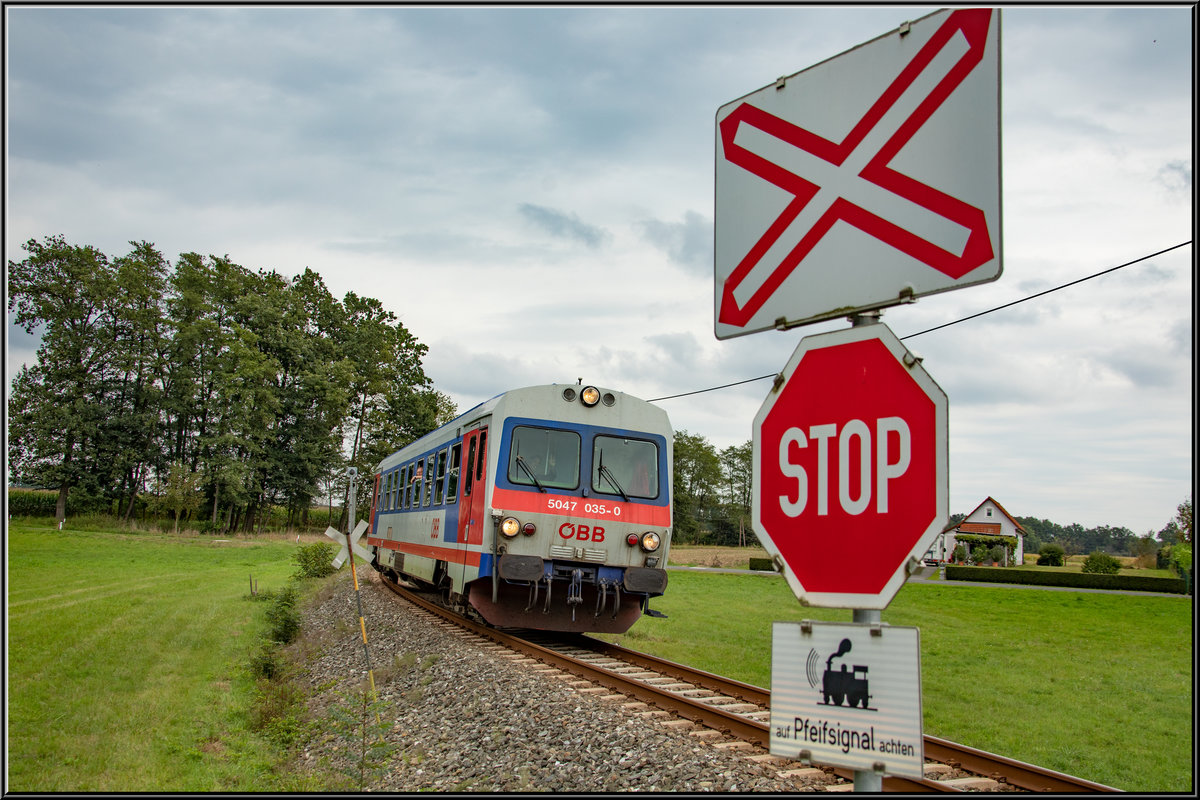 Eins habe ich an diesem Tag gelernt ! 
Das es auf dieser Bahnstrecke immer wieder zu Unfällen kommt wundert mich gar nicht ! 
KEIN EINZGER hielt an dem STOP-Schild an . 
Für mich nicht nachvollziehbar wie solche Leute den Führerschein bekommen haben,.. 

Didi hat davon nix mitbekommen , Gruß zurück an den Tfzf. 
14.09.2019