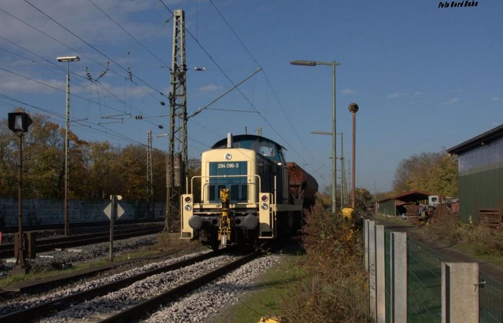 Einst gehörte sie zum Bestand des BW Osnabrück: 294096
Am 2.11.2014 war sie für Railsystems im Bauzugeinsatz in Lengerich tätig.