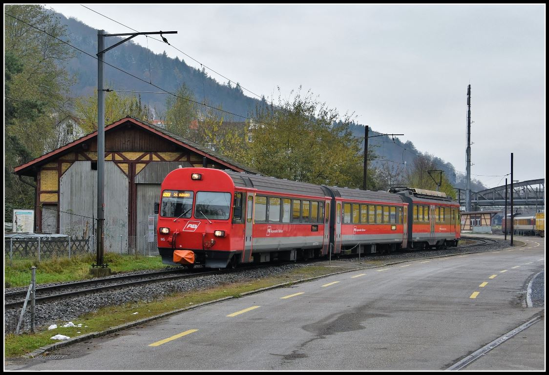 Einst und jetzt. S22 mit ABt 116 und BDeh 4/4 17 beim Güterbahnhof St.Gallen am 13.11.2016