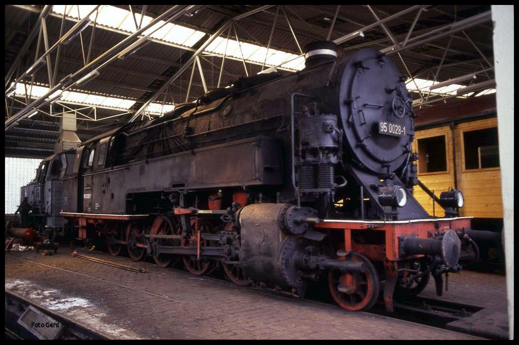 Eisenbahn Museum Bochum Dahlhausen am 11.5.1991: Tenderlok 950028 der ehemalichen DR