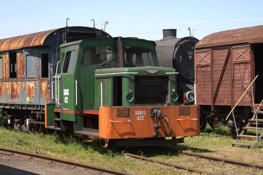 Eisenbahnmuseum Jaworzyna Slaska am 23.05.2016: Klein Diesel Lok SM03 422