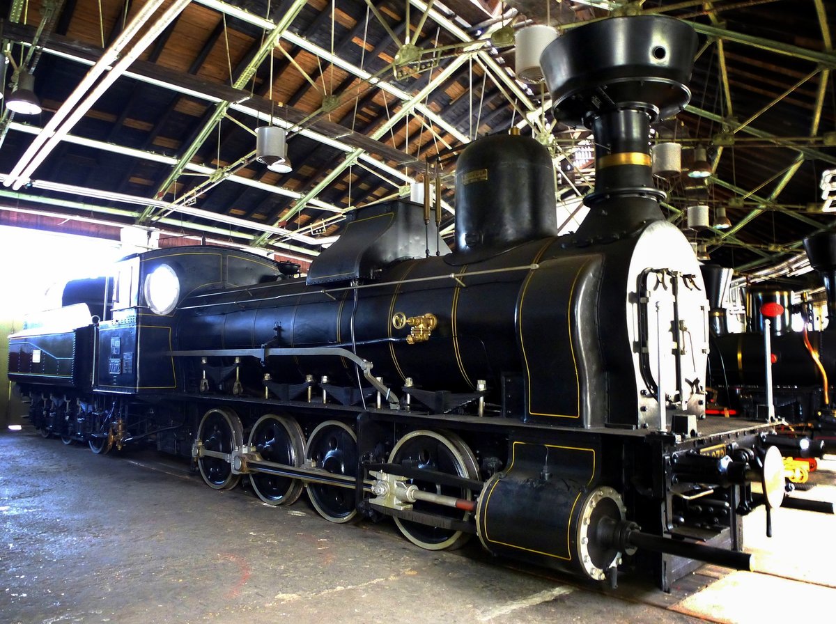 Eisenbahnmuseum Ljubljana, kkStB 73.372, Baujahr 1906, die k.k.Österreichische Staatsbahn ließ bis 1909 453 dieser erfolgreichen schweren Güterzuglokomotiven bauen, Juni 2016