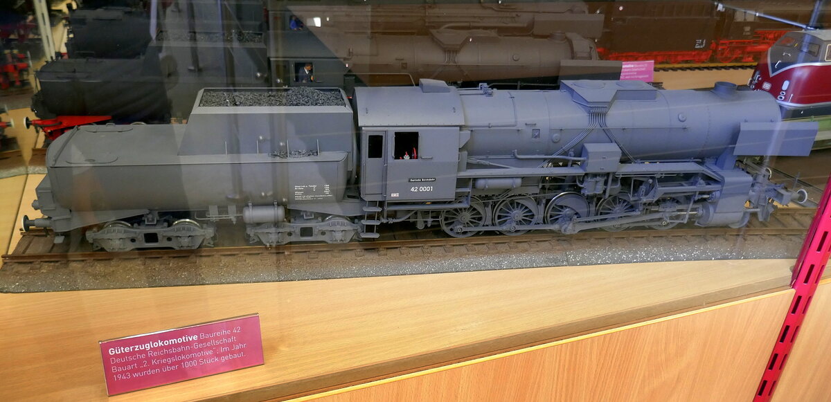Eisenbahnmuseum Schwarzwald in Schramberg, Vitrinenmodell BR42, Juli 2022