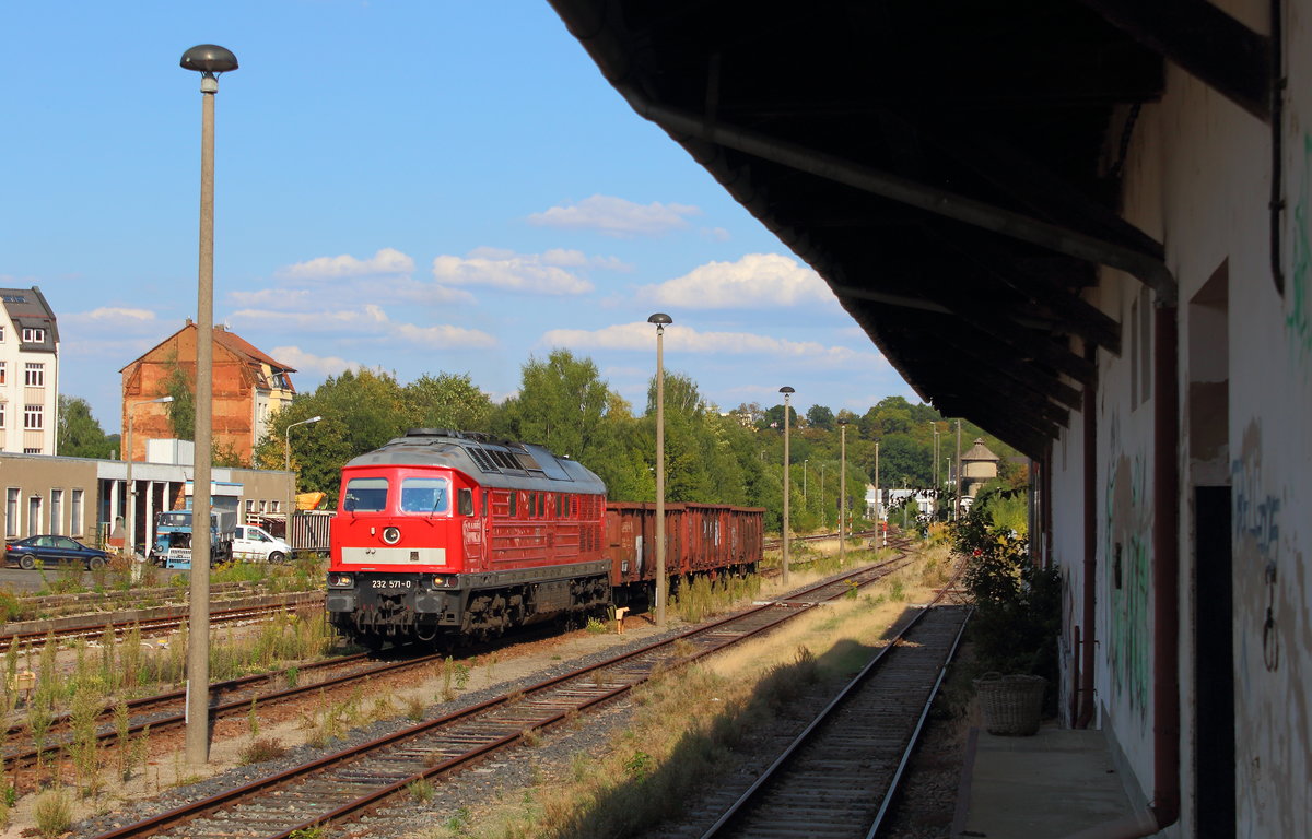 EK 53232 mit 3 EAs in Plauen Unterer Bahnhof mit der 232 671. Aufgenommen am 16.08.2018