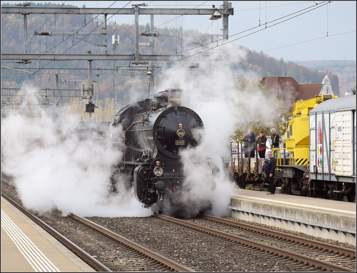 Elefant auf dem Weg zum Gotthard. C 5/6 2969 bei Umsetzen in Turgi, Oktober 2017.