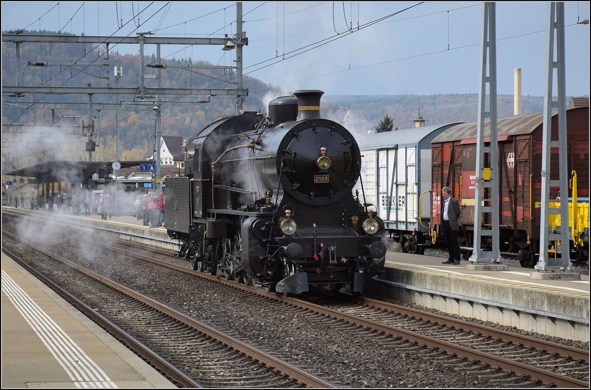 Elefant auf dem Weg zum Gotthard. C 5/6 2969 bei Umsetzen in Turgi, Oktober 2017.