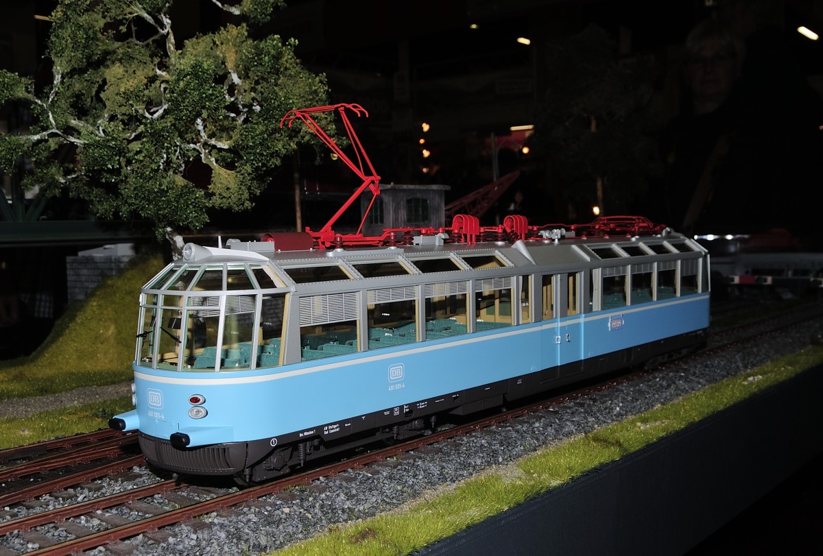 Elektrischer Aussichtstriebwagen Baureihe 491  Gläserner Zug  der Deutschen Bundesbahn.
am 20.11.2014 Modellbahn Messe Köln