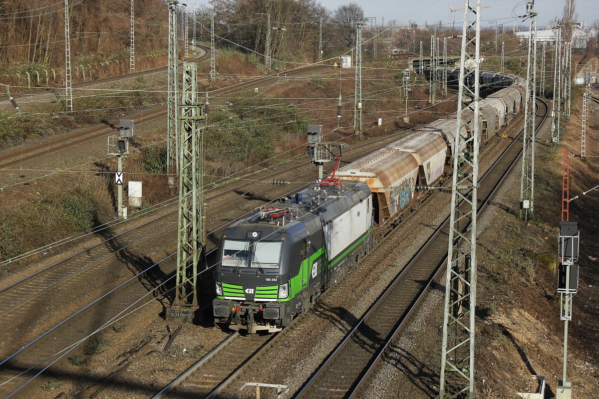 ELL 193 242 mit Getreidezug in K�ln West, Januar 2016.