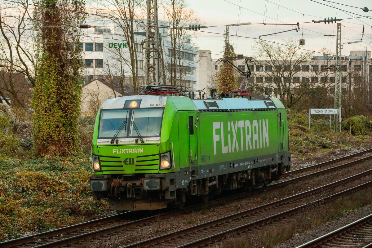 ELL 193 432 Flixtrain in Wuppertal, Dezember 2024.