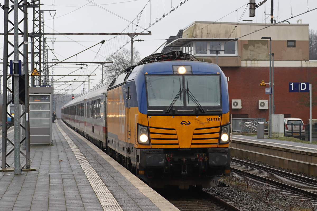 ELL 193 735 in Diensten von NS mit IC 148 nach Amsterdam Central in Bad Bentheim 13.1.2024