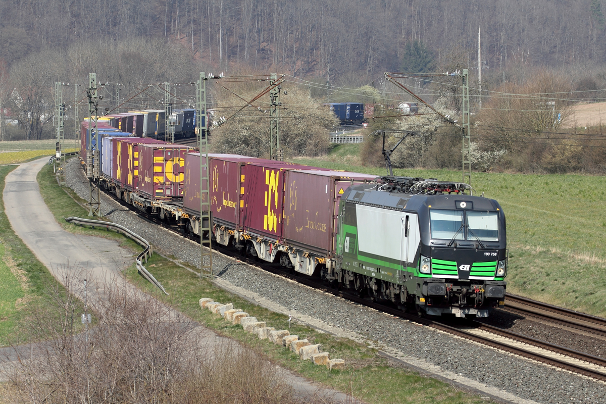 ELL 193 758 bei Harrbach 25.3.2022