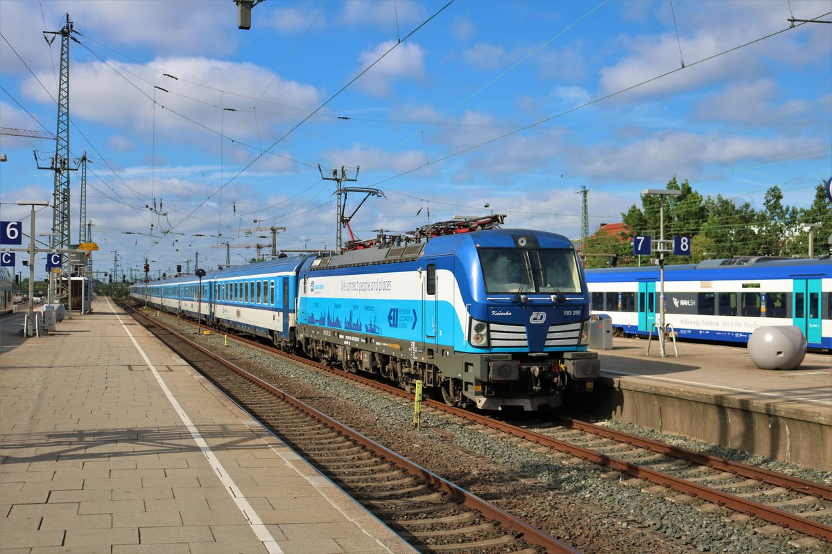 ELL/CD 193 295 erreicht mit dem EC aus Prag Hamburg Altona am 16.07.19