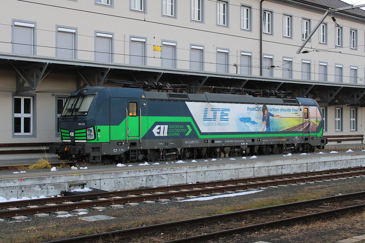 ELL/LTE 193 216-9 steht in Villach Hbf abgestellt. (31.12.2022)