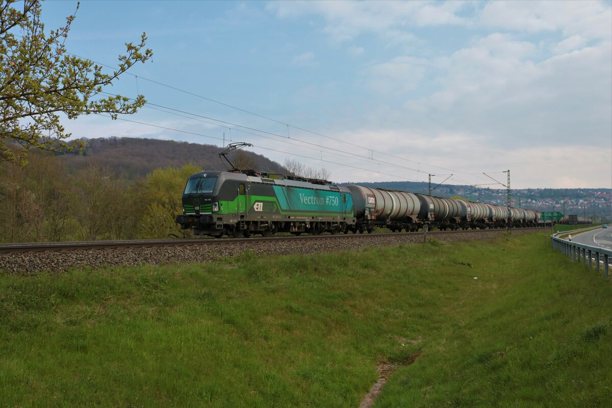 ELL/RTB Cargo Siemens Vectron 193 756-4 mit Kesselwagen in Wernfeld (Bayern) am 01.05.21