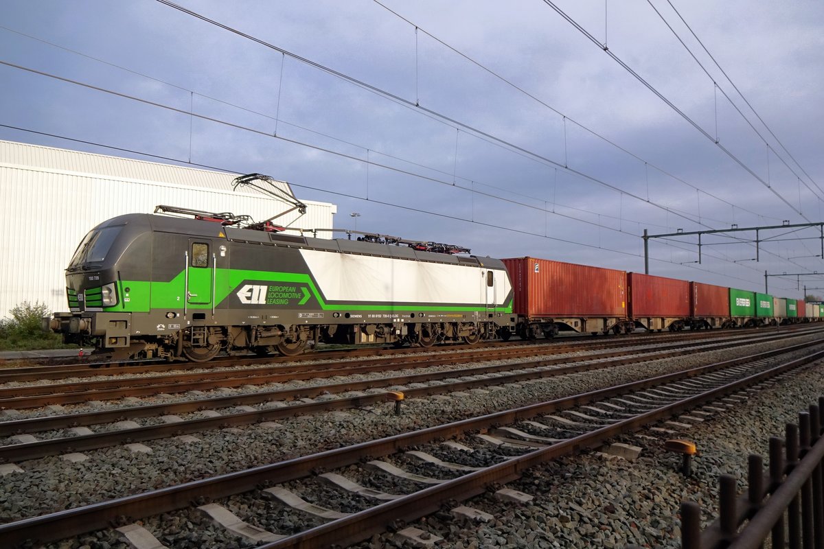 ELL/RTBC 193 739 steht am 26 November 2020 in Blerick innerhalb die einzige Minute, dass den Tag den Sonne durchbrach.