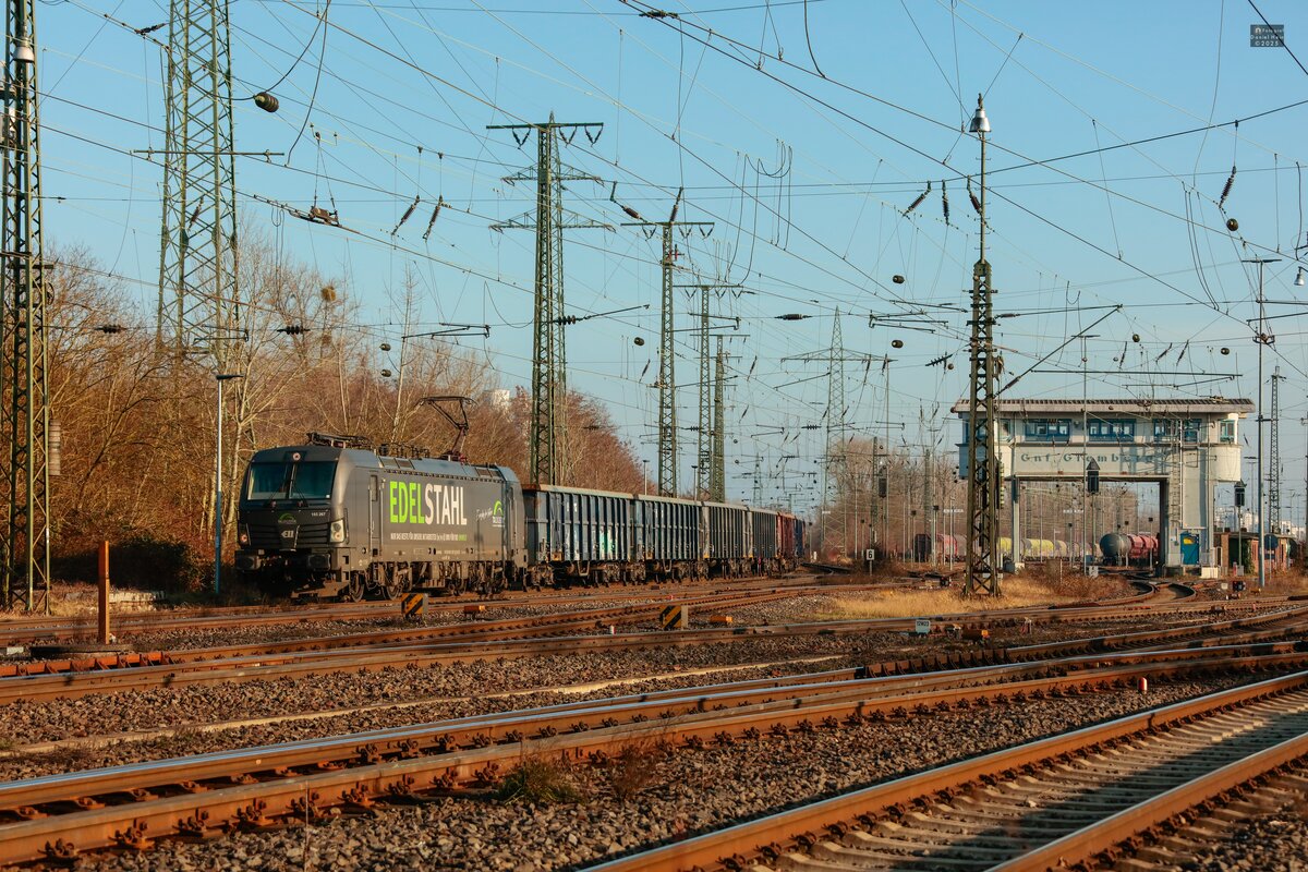 ELL/TXL 193 267  EDELSTAHL  in Köln Gremberg, Februar 2025.