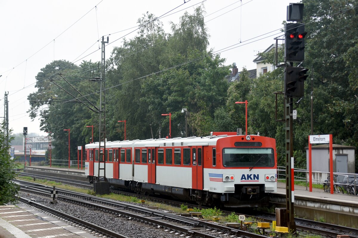 ELMSHORN (Kreis Pinneberg), 10.09.2021, ein Zug der AKN-Linie A3 im Bahnhof Elmshorn; hier gibt es eine Umsteigemöglichkeit im Regionalverkehr nach Hamburg