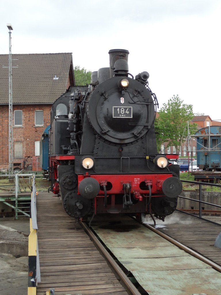 ELNA 184 als Gastlok am 03.05.14 in Bw Hanau beim Lokschuppenfest 