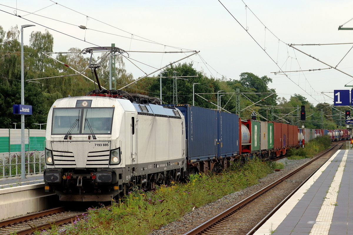 ELOC 7193 885 durchf�hrt Herten-Westerholt mit einem Containerzug 27.8.2026