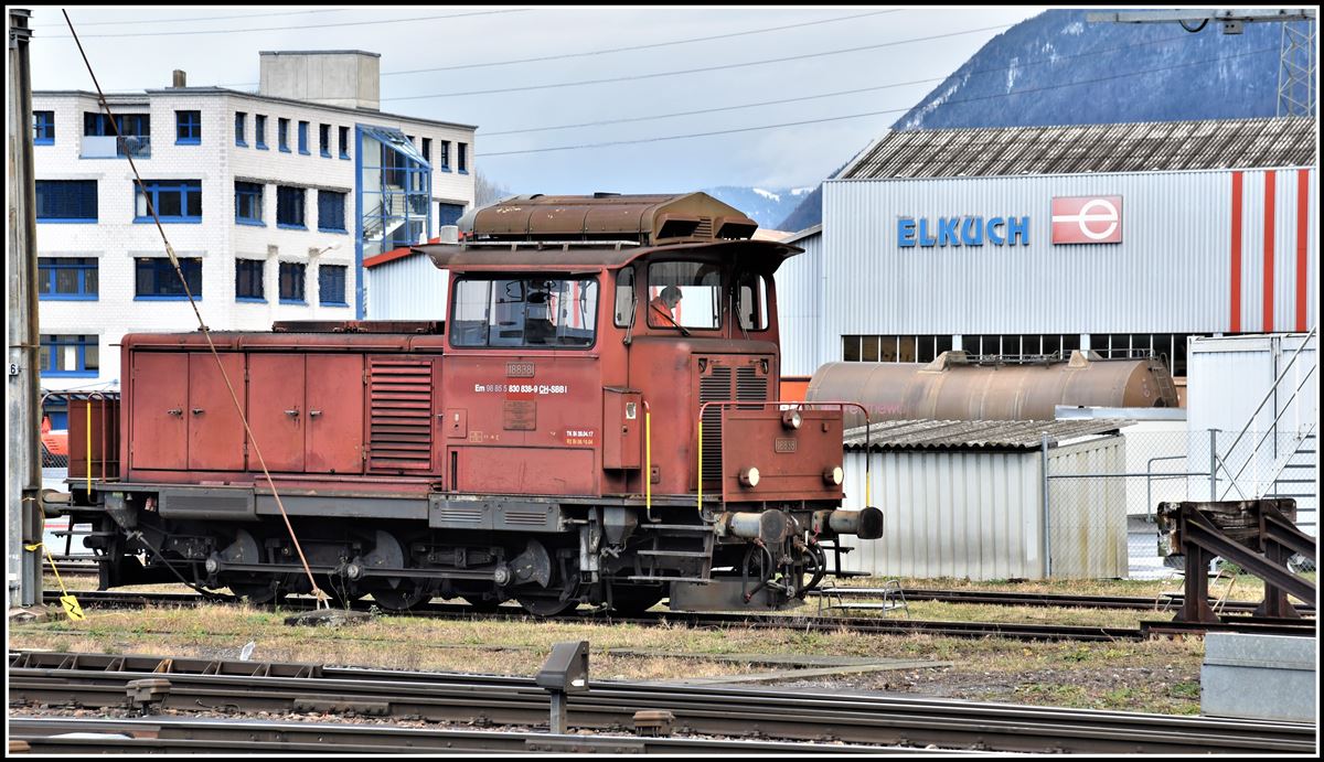 Em 3/3 830 838-9 in Buchs SG. (10.12.2018)