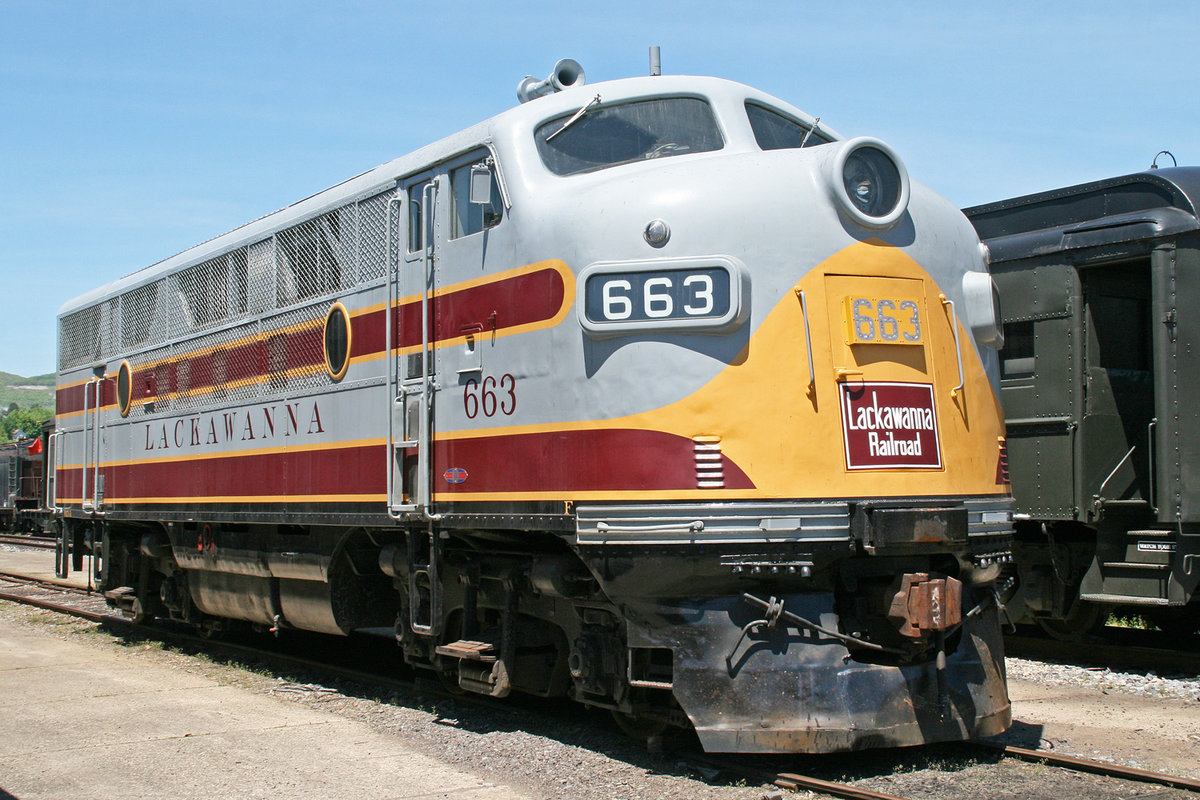 EMD F3 No. 663  Lackawanna Railroad . Aufgenommen am 21. Mai 2018 in der Steamtown in Scranton, Pennsylvania / USA.