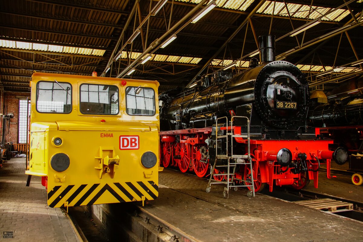 EMMA DB & 38 2267 (P8) in der HU im Eisenbahnmuseum Bochum Dahlhausen, Oktober 2022.