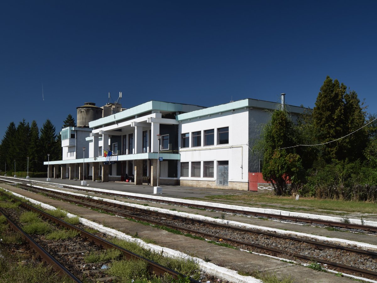 Empfangsgebaude des Bahnhofs Fagaras am 15.09.2017