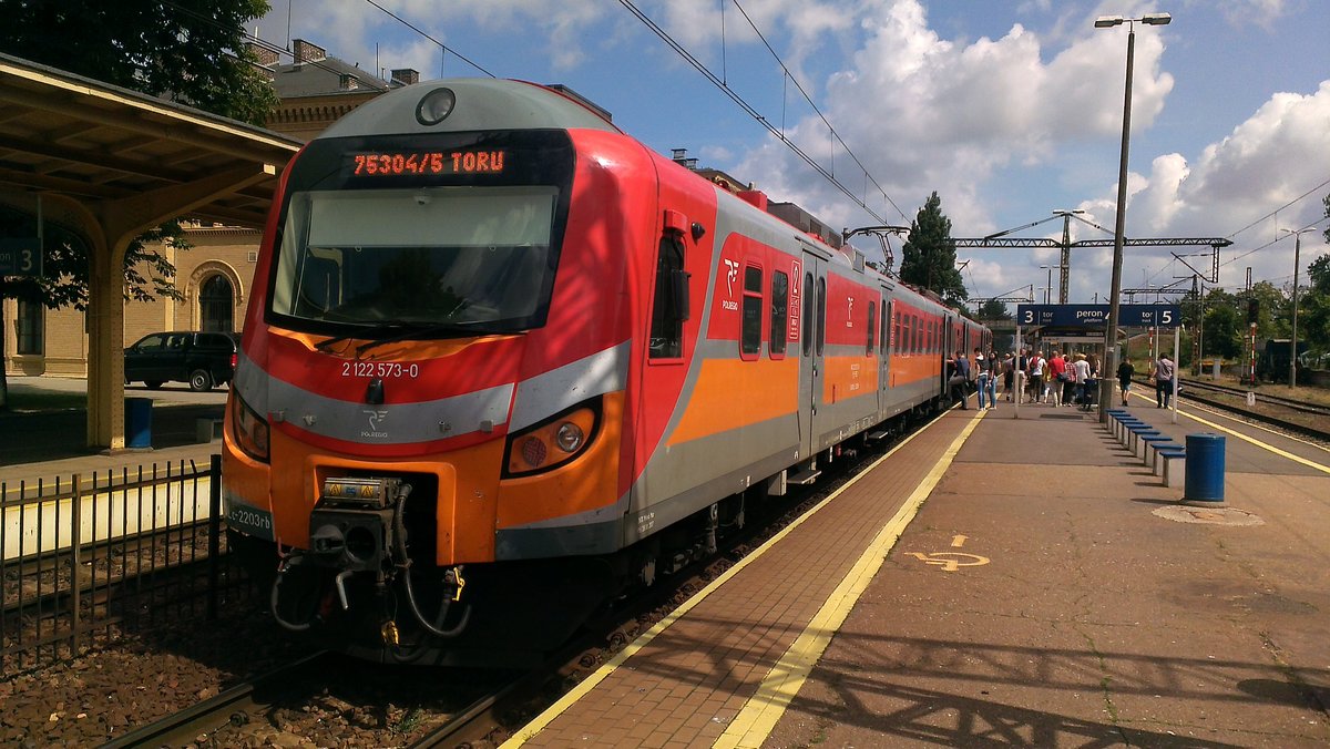 EN57ALc-2203 in Bahnhof Inowroclaw, 14.07.2019