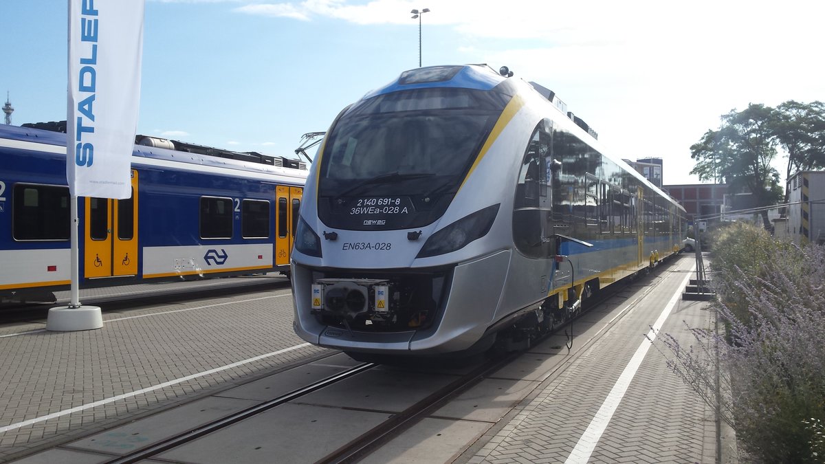 EN63A-028 newag Innotrans Berlin am Tag davor 19.09.2016
