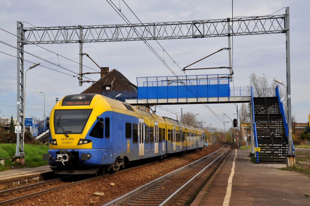 EN75 001 als Regionalbahn nach  Tychy Lodowisko  beim Halt in  Katowice-Piotrowice  (27.10.2013) 