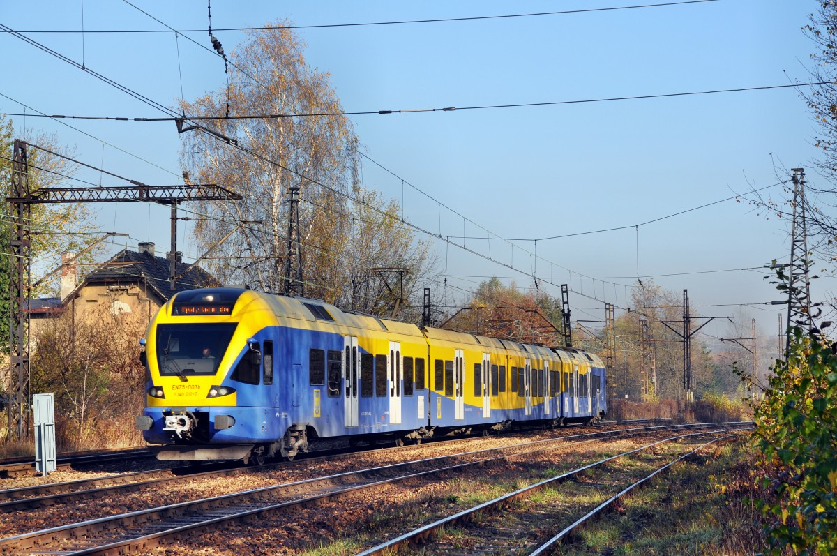 EN75 003 also Regionalbahn von Sosnowiec nach Tychy Lodowisko kurz vor der einfahrt in den Bahnhof Katowice Ligota (31.10.2013)