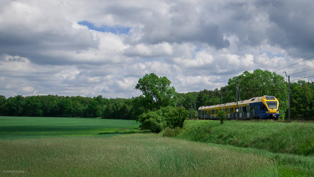 EN75-004 am 02.06.2013 bei Tychy(Tichau).